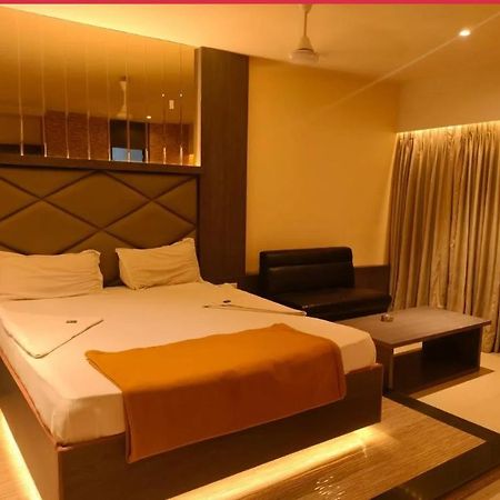 فندق Sahara Lodging & Boarding Mira-Bhayandar المظهر الخارجي الصورة